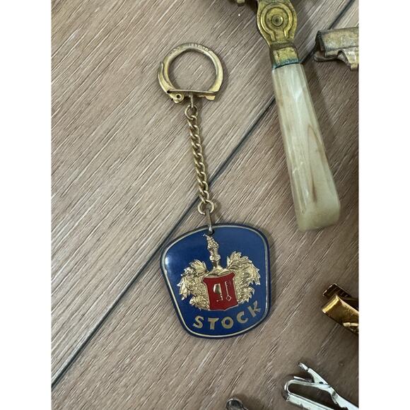 Vintage Estate Junk Drawer Lot Grandpa Core Antiques Keys Razors Pins Odd Ends - Picture 11 of 16